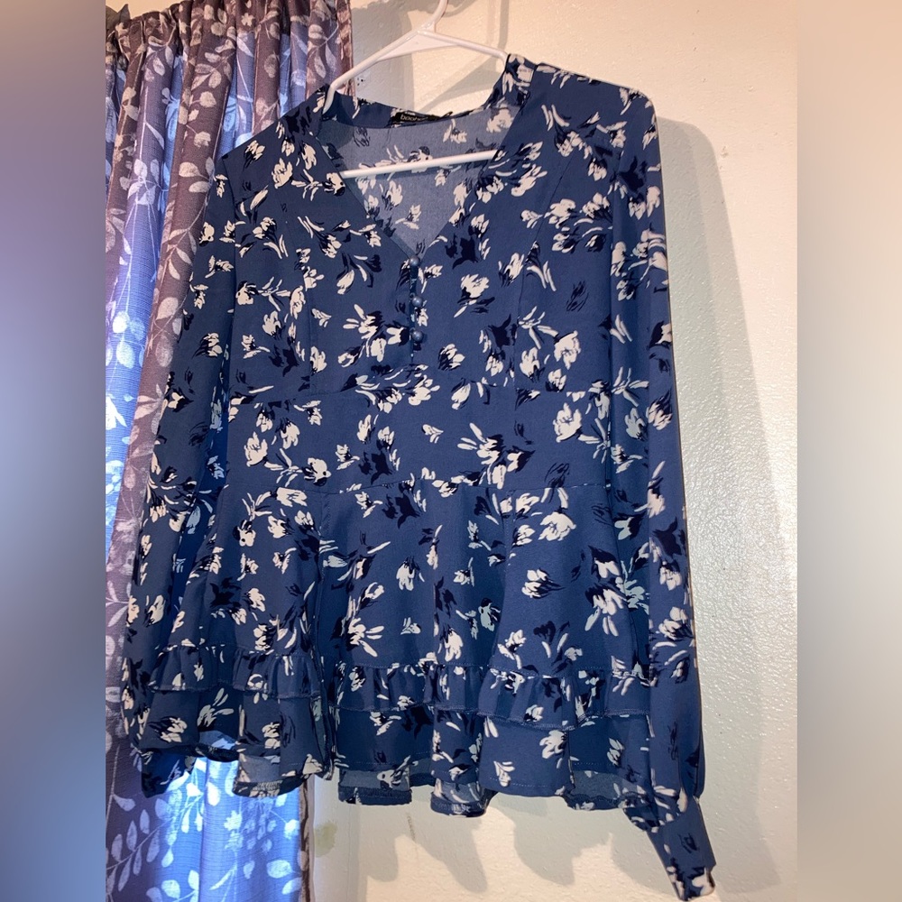 Casual blue blouse